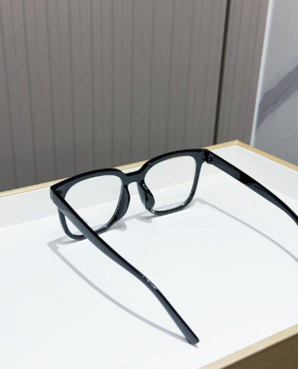 Square Large Frame Versatile Style