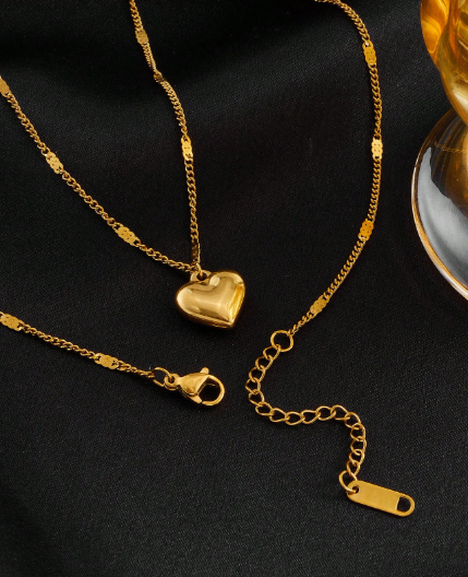 Simple Gold Tone Necklace