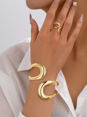 Geometric Hollow Design Women Ring