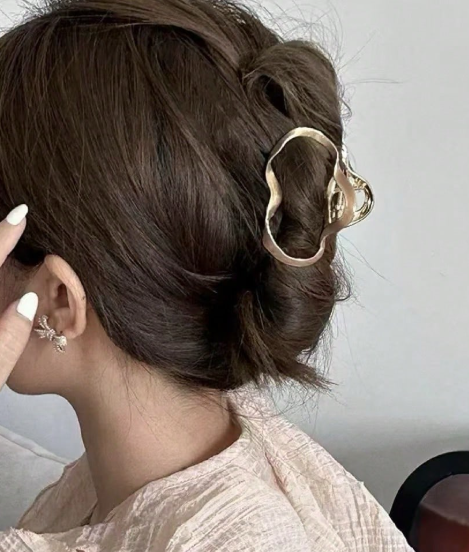 Large Hollow Alloy Hair Clip
