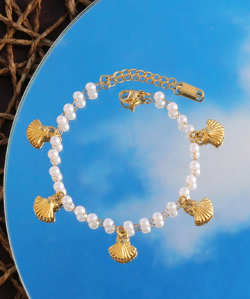 Shell Pendant Bracelet